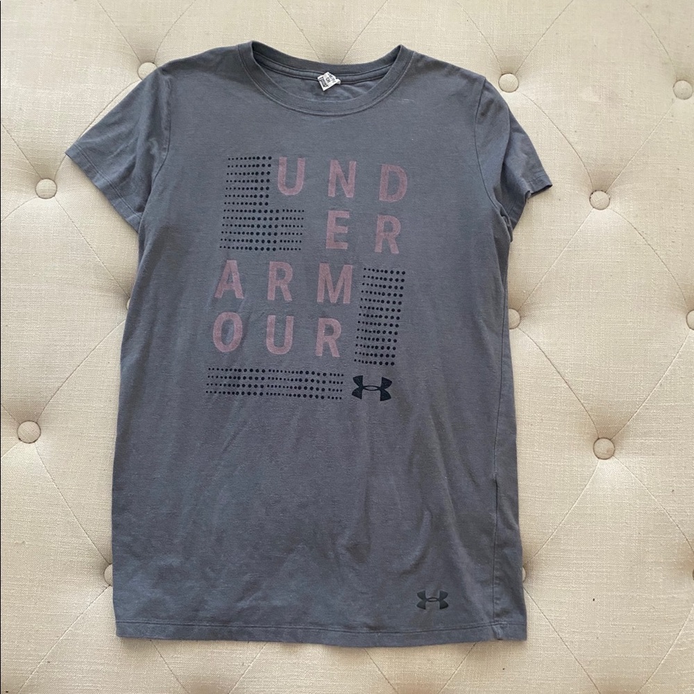 Under Armour T-shirt